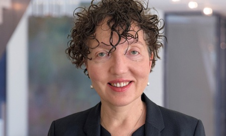 Head shot of Irena Royzman